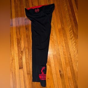 Victoria Secret ~ Cincinnati Bear Cats ~ Cropped Leggings ~ Size Large